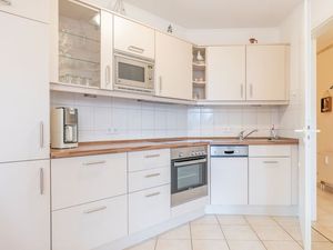 22296213-Ferienwohnung-4-Sellin (Ostseebad)-300x225-4