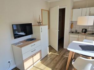 22296359-Ferienwohnung-2-Sellin (Ostseebad)-300x225-5