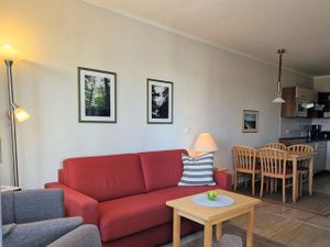 22296005-Ferienwohnung-4-Sellin (Ostseebad)-300x225-3