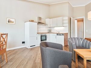 22296419-Ferienwohnung-6-Sellin (Ostseebad)-300x225-1