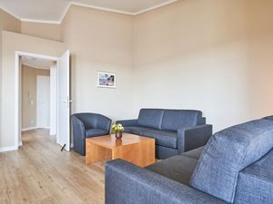 22296171-Ferienwohnung-6-Sellin (Ostseebad)-300x225-2