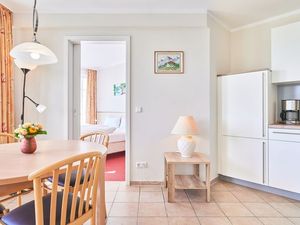 22296383-Ferienwohnung-4-Sellin (Ostseebad)-300x225-2