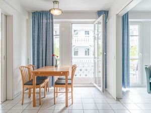 22296063-Ferienwohnung-4-Sellin (Ostseebad)-300x225-4