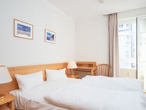 22296123-Ferienwohnung-3-Sellin (Ostseebad)-300x225-4