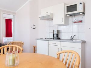 22296407-Ferienwohnung-3-Sellin (Ostseebad)-300x225-3