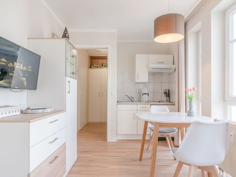 22296187-Ferienwohnung-2-Sellin (Ostseebad)-800x600-1