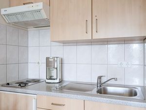 22296363-Ferienwohnung-3-Sellin (Ostseebad)-300x225-5