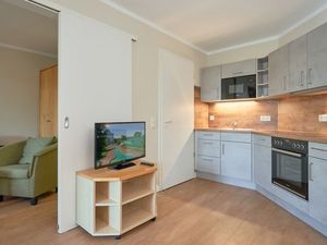 22296349-Ferienwohnung-4-Sellin (Ostseebad)-300x225-2