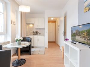 22296471-Ferienwohnung-2-Sellin (Ostseebad)-300x225-2