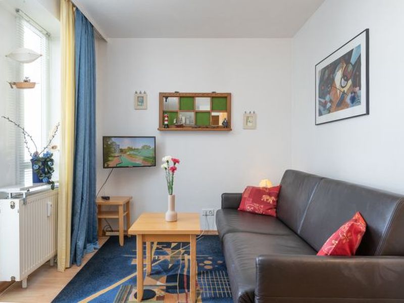 22296343-Ferienwohnung-2-Sellin (Ostseebad)-800x600-0