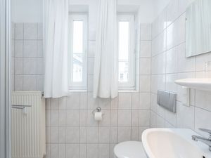 22296205-Ferienwohnung-2-Sellin (Ostseebad)-300x225-4