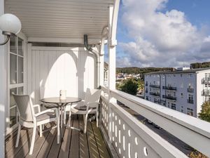 22296019-Ferienwohnung-4-Sellin (Ostseebad)-300x225-1