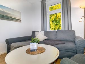 22774111-Ferienwohnung-4-Sellin (Ostseebad)-300x225-3