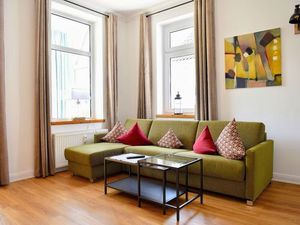 22810721-Ferienwohnung-4-Sellin (Ostseebad)-300x225-0