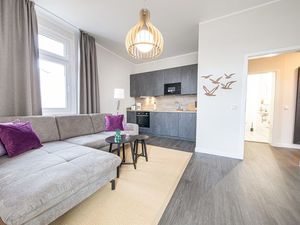 22810733-Ferienwohnung-4-Sellin (Ostseebad)-300x225-1