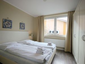 23037959-Ferienwohnung-4-Sellin (Ostseebad)-300x225-2