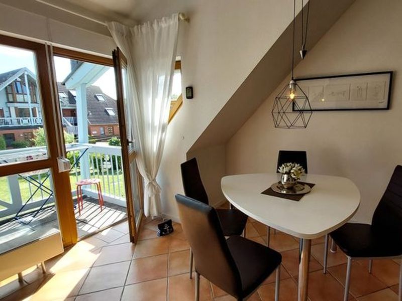 23695348-Ferienwohnung-4-Sellin (Ostseebad)-800x600-2