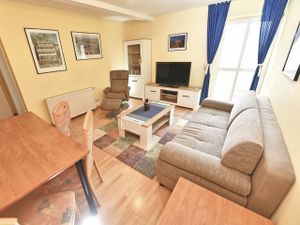 23910939-Ferienwohnung-4-Sellin (Ostseebad)-300x225-3