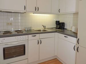 23910939-Ferienwohnung-4-Sellin (Ostseebad)-300x225-5