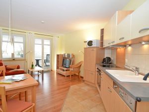 23910947-Ferienwohnung-2-Sellin (Ostseebad)-300x225-2