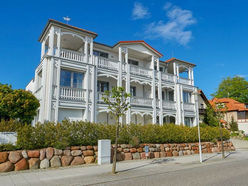 23911005-Ferienwohnung-2-Sellin (Ostseebad)-800x600-2