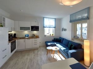 23911017-Ferienwohnung-4-Sellin (Ostseebad)-300x225-3