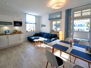 23911017-Ferienwohnung-4-Sellin (Ostseebad)-300x225-5