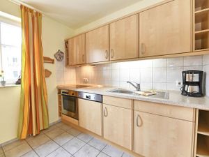 23911030-Ferienwohnung-3-Sellin (Ostseebad)-300x225-3