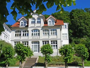 23911075-Ferienwohnung-4-Sellin (Ostseebad)-300x225-3