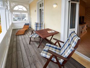 23911108-Ferienwohnung-2-Sellin (Ostseebad)-300x225-4