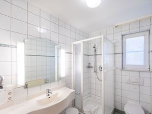 23911544-Ferienwohnung-4-Sellin (Ostseebad)-300x225-3