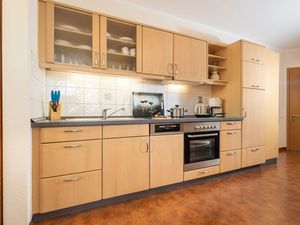 23911561-Ferienwohnung-4-Sellin (Ostseebad)-300x225-3