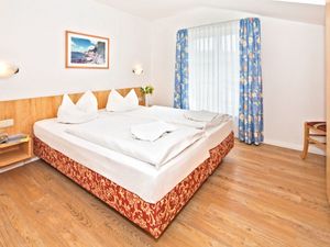 23847259-Ferienwohnung-4-Sellin (Ostseebad)-300x225-2