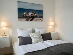 18712363-Ferienwohnung-6-Sellin (Ostseebad)-300x225-3