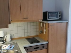 19061603-Ferienwohnung-3-Sellin (Ostseebad)-300x225-5