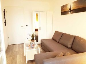 22280343-Ferienwohnung-4-Sellin (Ostseebad)-300x225-5