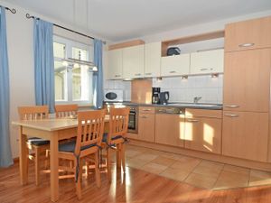 23911087-Ferienwohnung-4-Sellin (Ostseebad)-300x225-4