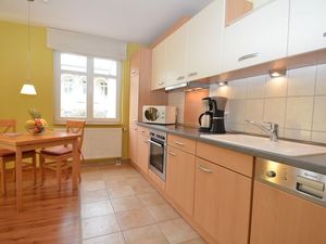 23911131-Ferienwohnung-4-Sellin (Ostseebad)-300x225-5