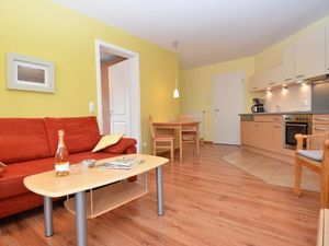 23911132-Ferienwohnung-2-Sellin (Ostseebad)-300x225-3