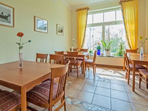 23847340-Ferienwohnung-2-Sellin (Ostseebad)-300x225-2