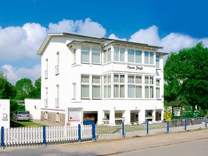 23951686-Ferienwohnung-4-Sellin (Ostseebad)-300x225-0