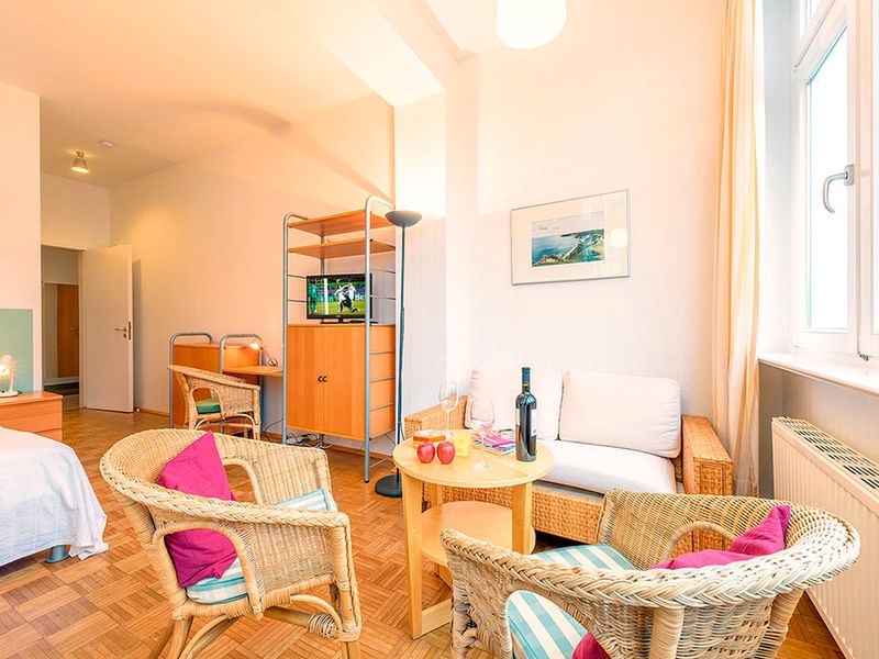 23972141-Ferienwohnung-4-Sellin (Ostseebad)-800x600-2