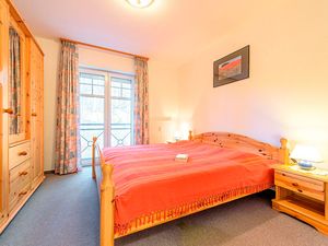 23948050-Ferienwohnung-4-Sellin (Ostseebad)-300x225-5