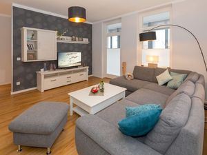 23911506-Ferienwohnung-4-Sellin (Ostseebad)-300x225-1