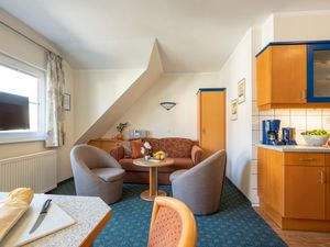 23911546-Ferienwohnung-2-Sellin (Ostseebad)-300x225-1