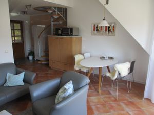 24048100-Ferienwohnung-3-Sellin (Ostseebad)-300x225-1