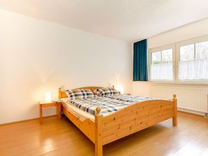 23951690-Ferienwohnung-4-Sellin (Ostseebad)-300x225-5