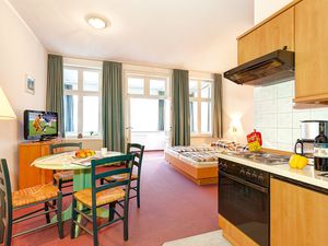 23951686-Ferienwohnung-4-Sellin (Ostseebad)-300x225-1