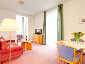 23951700-Ferienwohnung-6-Sellin (Ostseebad)-300x225-1