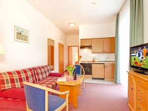 23951696-Ferienwohnung-4-Sellin (Ostseebad)-300x225-3